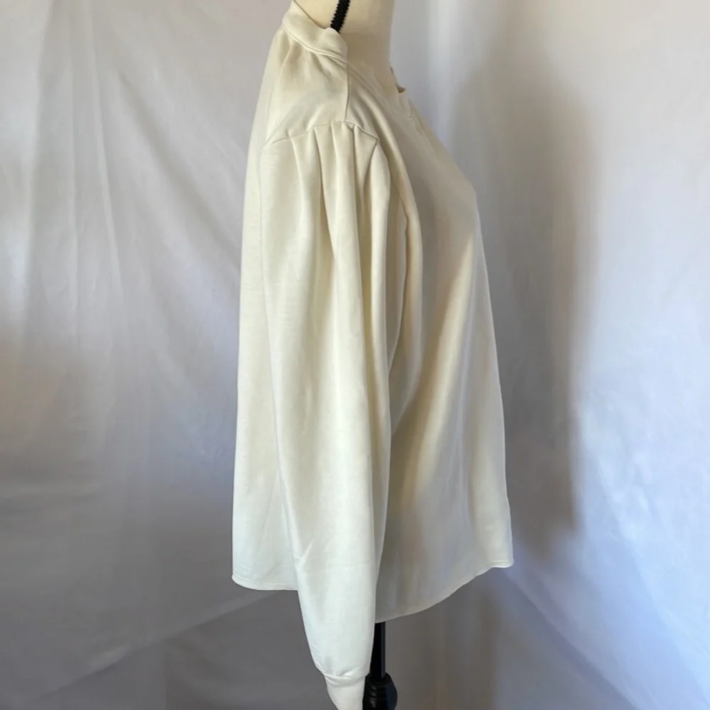 Mododoc Los Angles cream sweatshirt size‎ large pleated shoulders